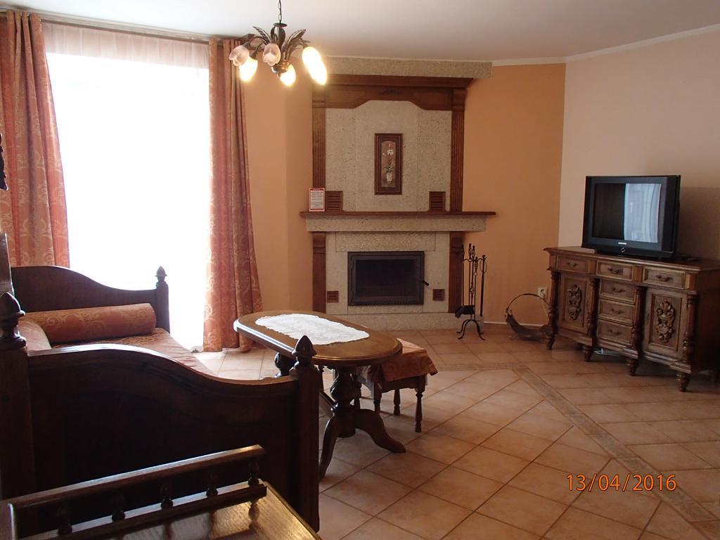 Pension Magnolia Trencin Exterior foto