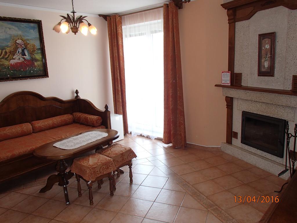 Pension Magnolia Trencin Exterior foto