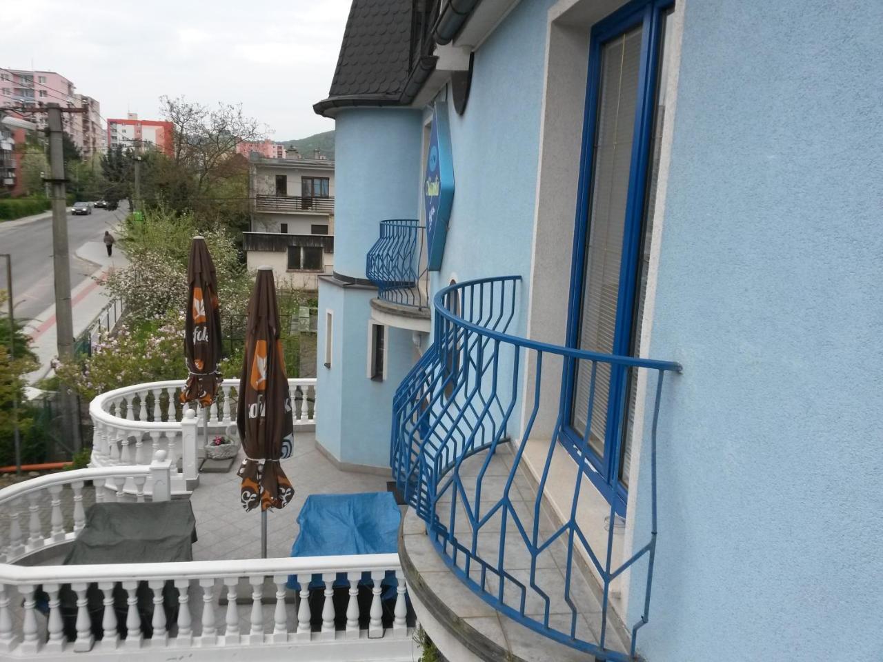 Pension Magnolia Trencin Exterior foto