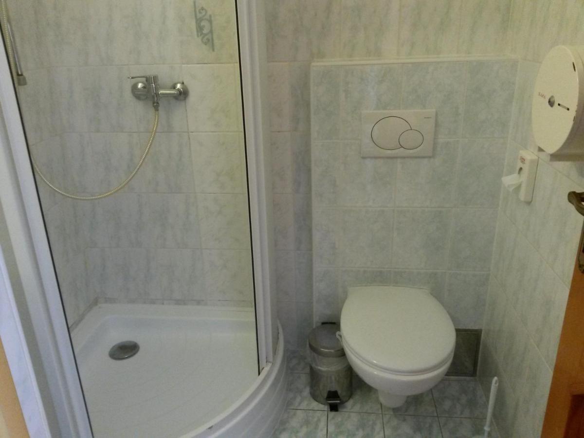 Pension Magnolia Trencin Exterior foto