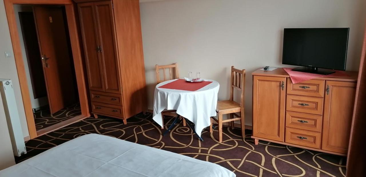 Pension Magnolia Trencin Exterior foto